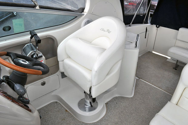 ���Ã{�[�g SEA RAY 280 SUNDANCER_7